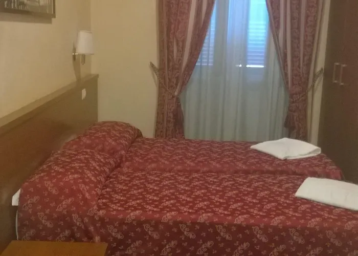 Hotel Toffa Place In Rome