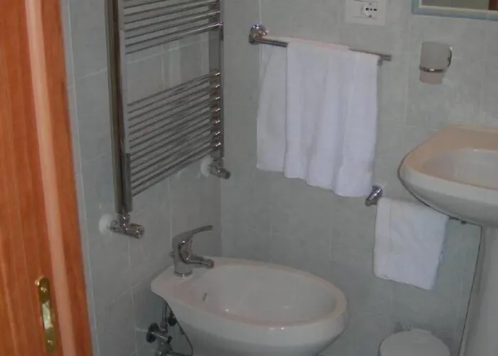 Hotel Toffa Place In 2*